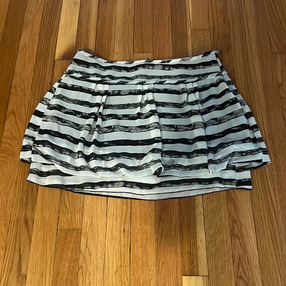 GAP Black and white layered fringey skirt.